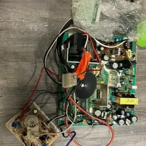 Repaired Wells Gardner P819 19" K7000 Monitor Chassis