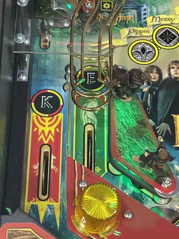 99% Perfect Original LOTR Pinball Machine With Topper - Image 20