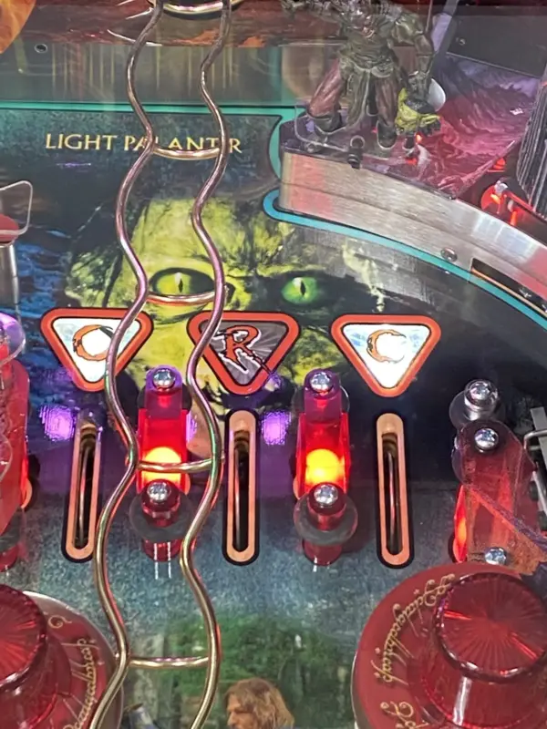 99% Perfect Original LOTR Pinball Machine With Topper - Image 13
