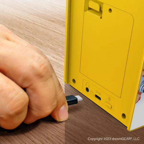 6.7" Capcom Portable Micro Pro Arcade Game Street Fighter 2 The New Challengers and Champion Edition